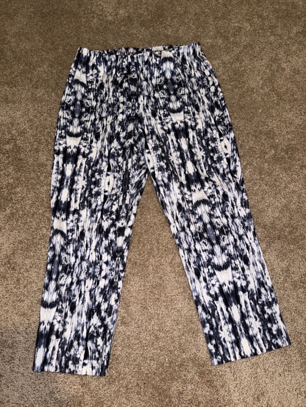 Joseph Ribkoff Blue and White Cropped Pull On Pants - size 12. B1